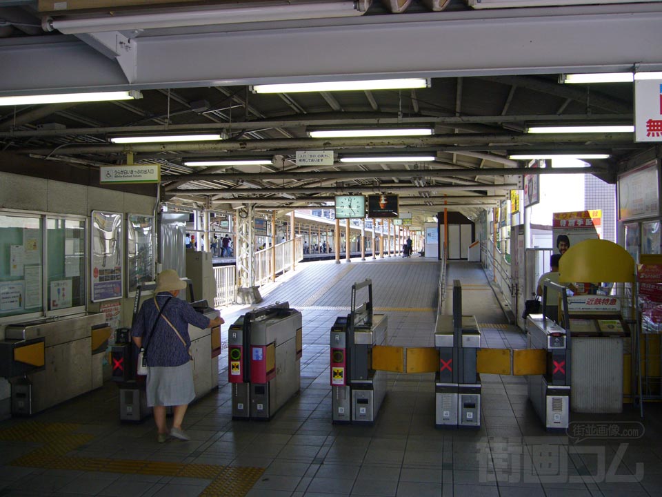 近鉄新大宮駅改札口
