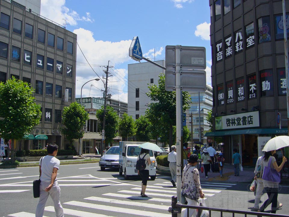 近鉄新大宮駅南口前