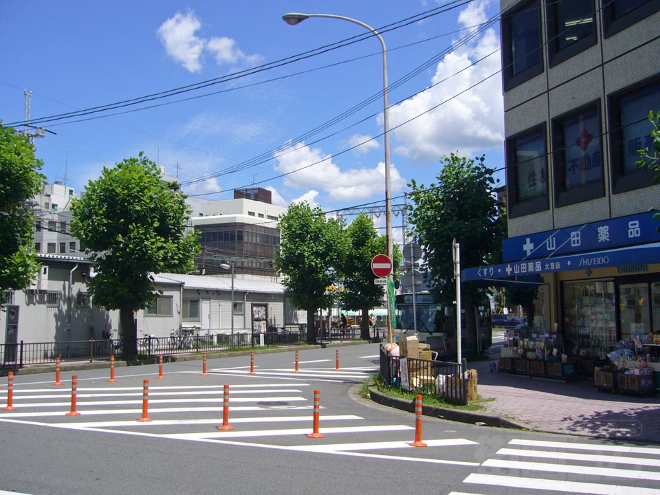 近鉄新大宮駅南口前