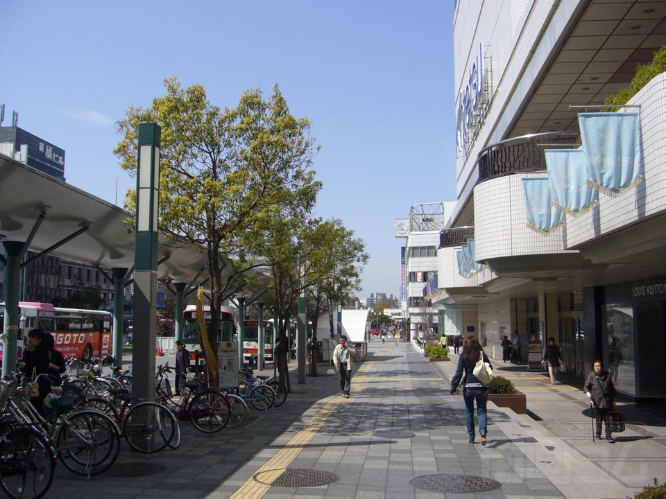 JR和歌山駅中央口前