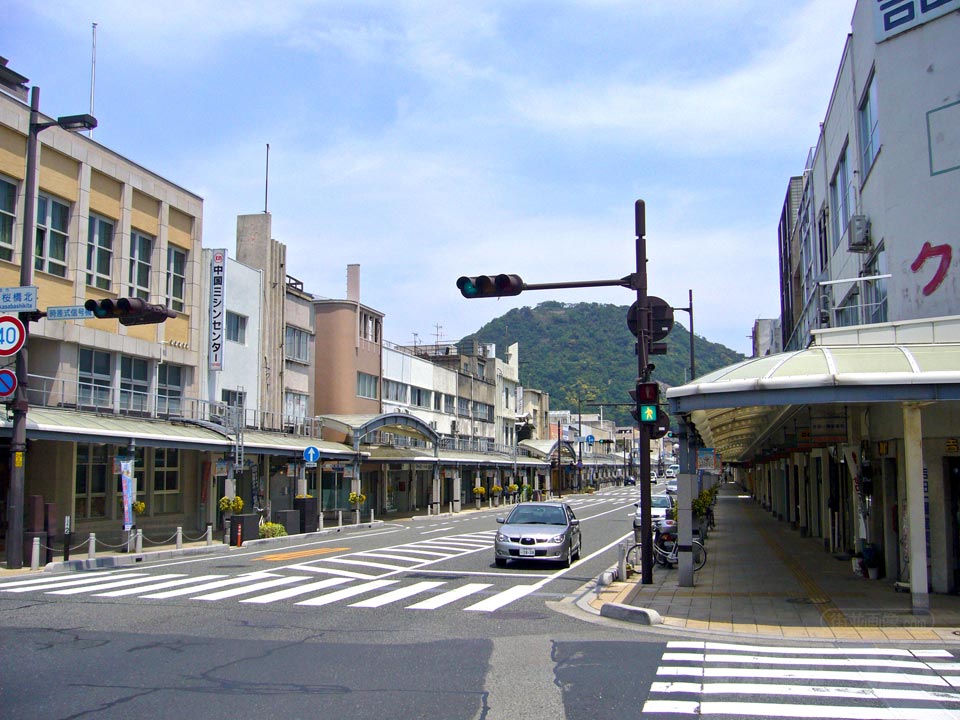 若桜街道商店街(国道53号線)