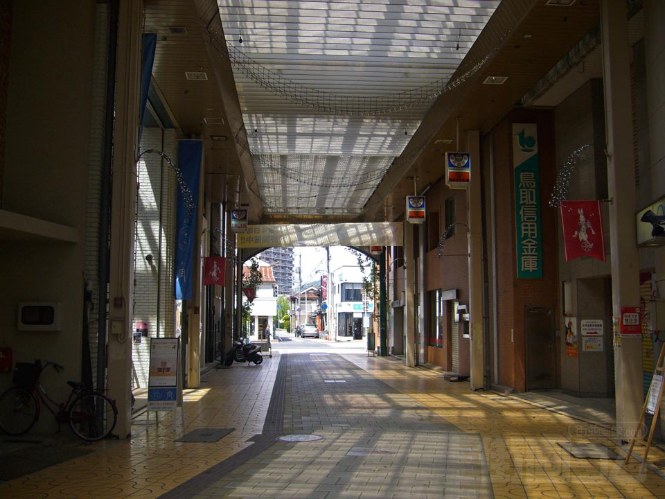 サンロード駅前商店街