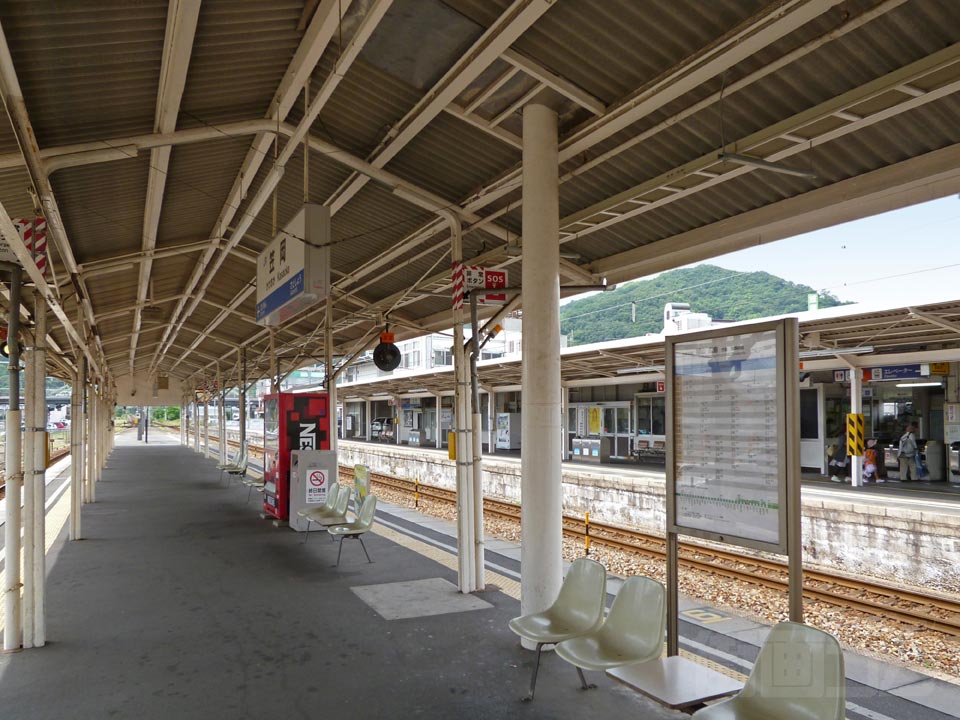 JR笠岡駅ホーム