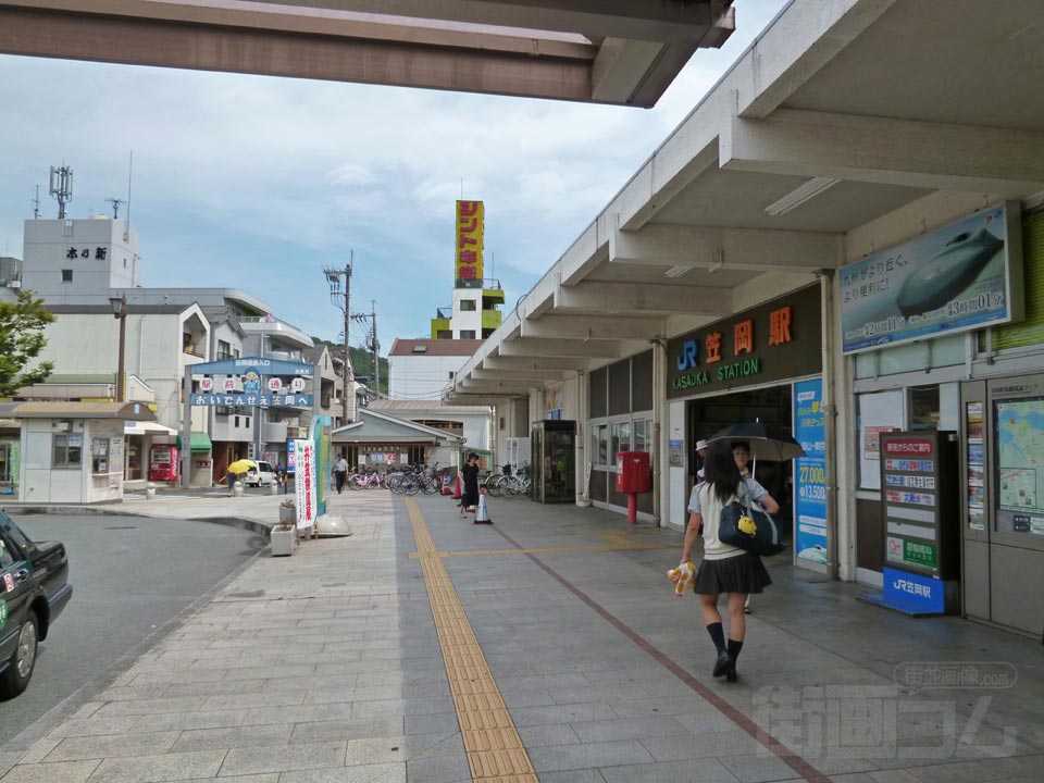 JR笠岡駅前