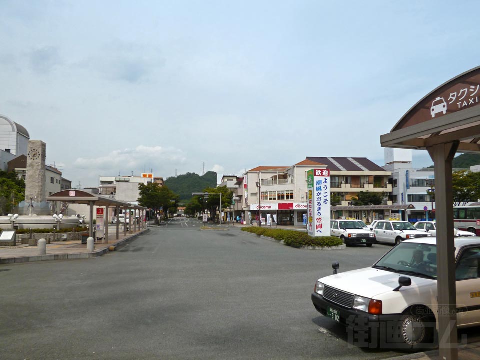 JR笠岡駅前
