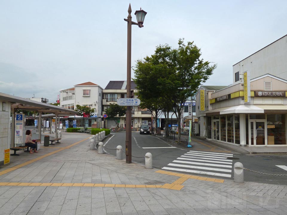 JR笠岡駅前
