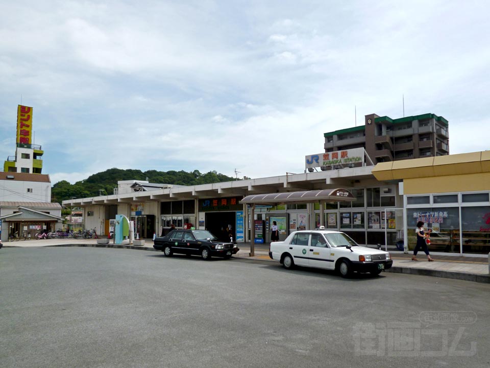 JR笠岡駅前