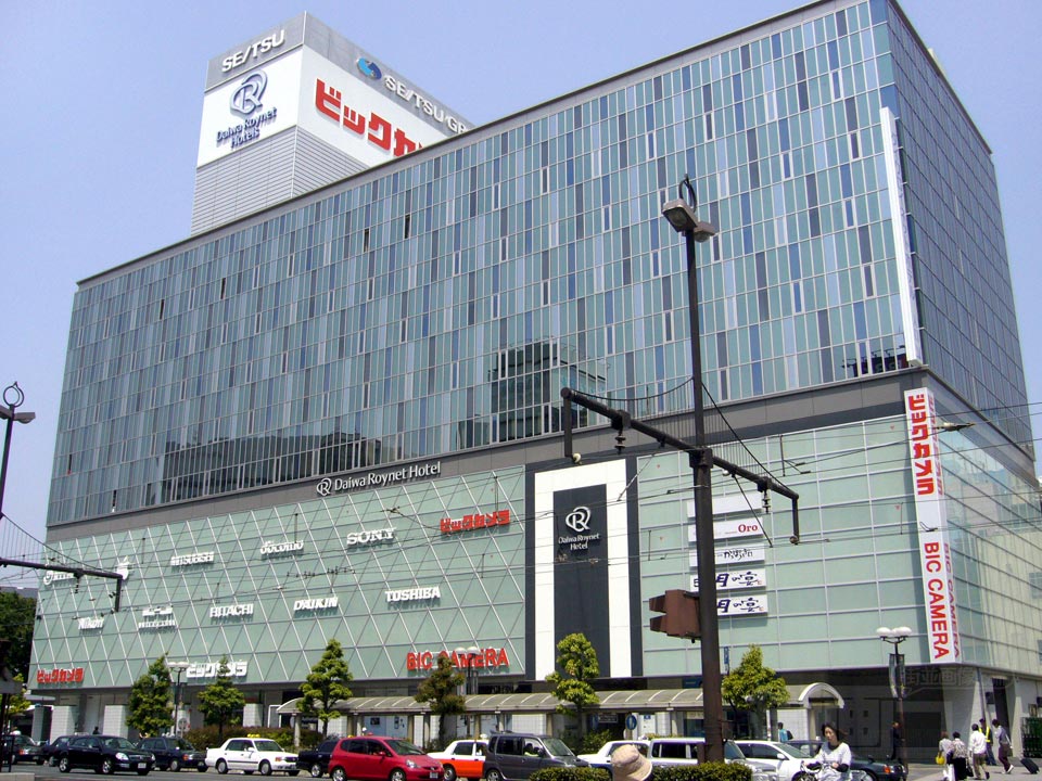 ビックカメラ岡山駅前店