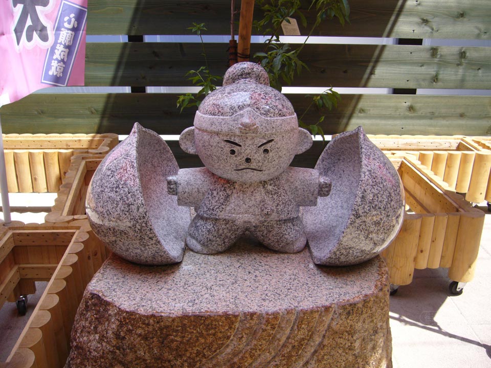 桃太郎像