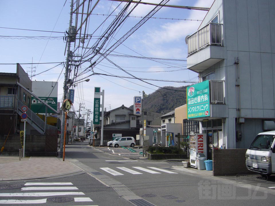 JR安芸中野駅前