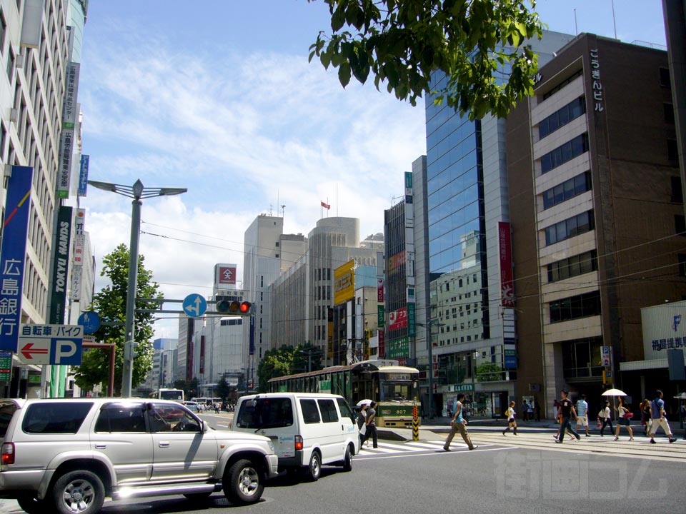 立町電停交差点