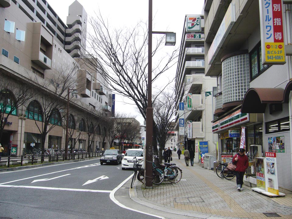 駅前通り