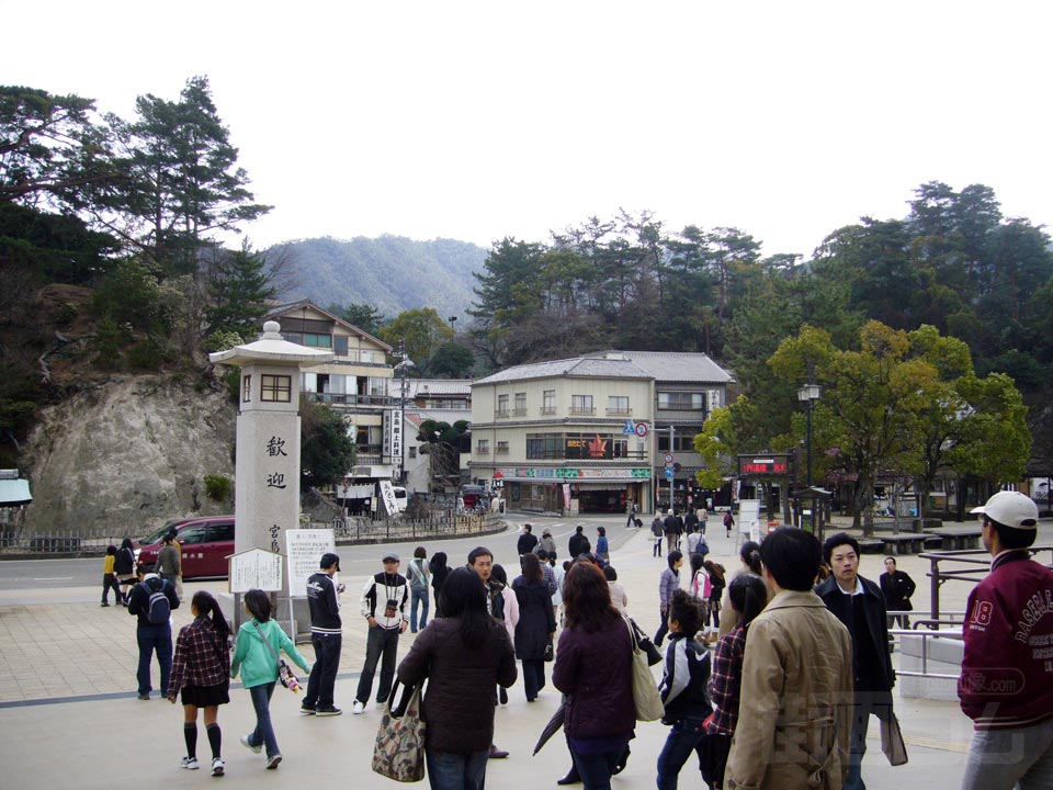 宮島桟橋前