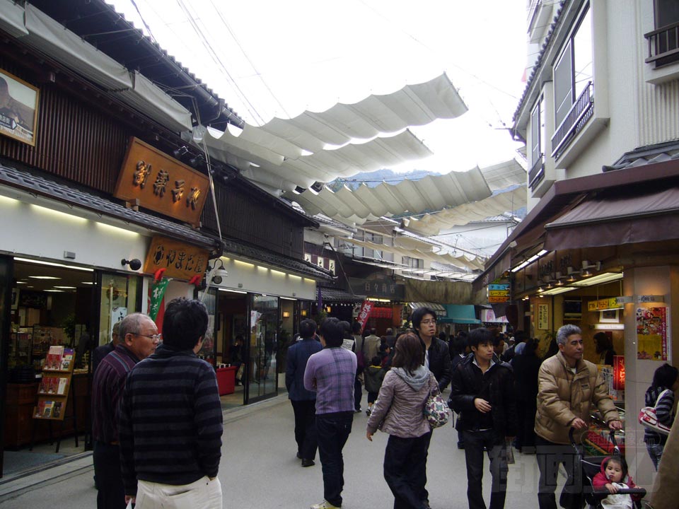 宮島表参道商店街