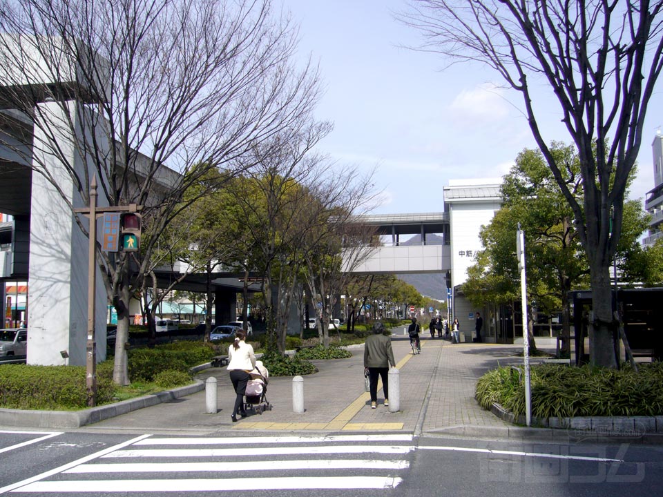 アストラムライン中筋駅前