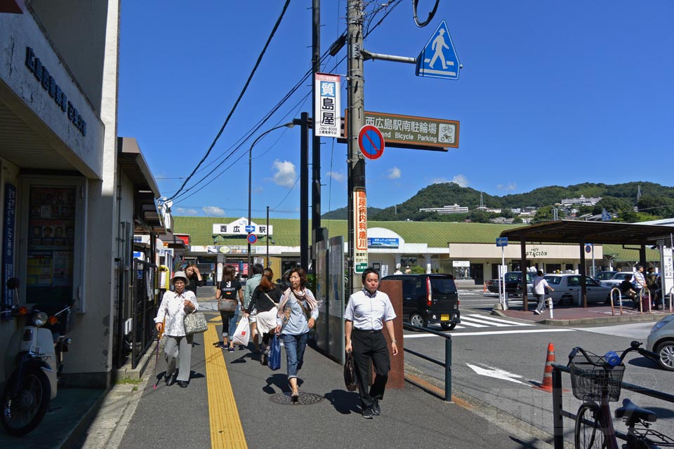 JR西広島駅東口前