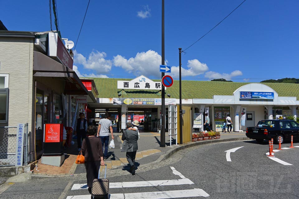 JR西広島駅東口前