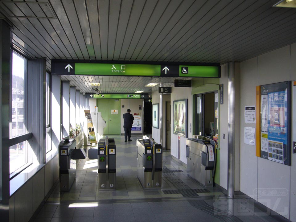 アストラムライン大町駅