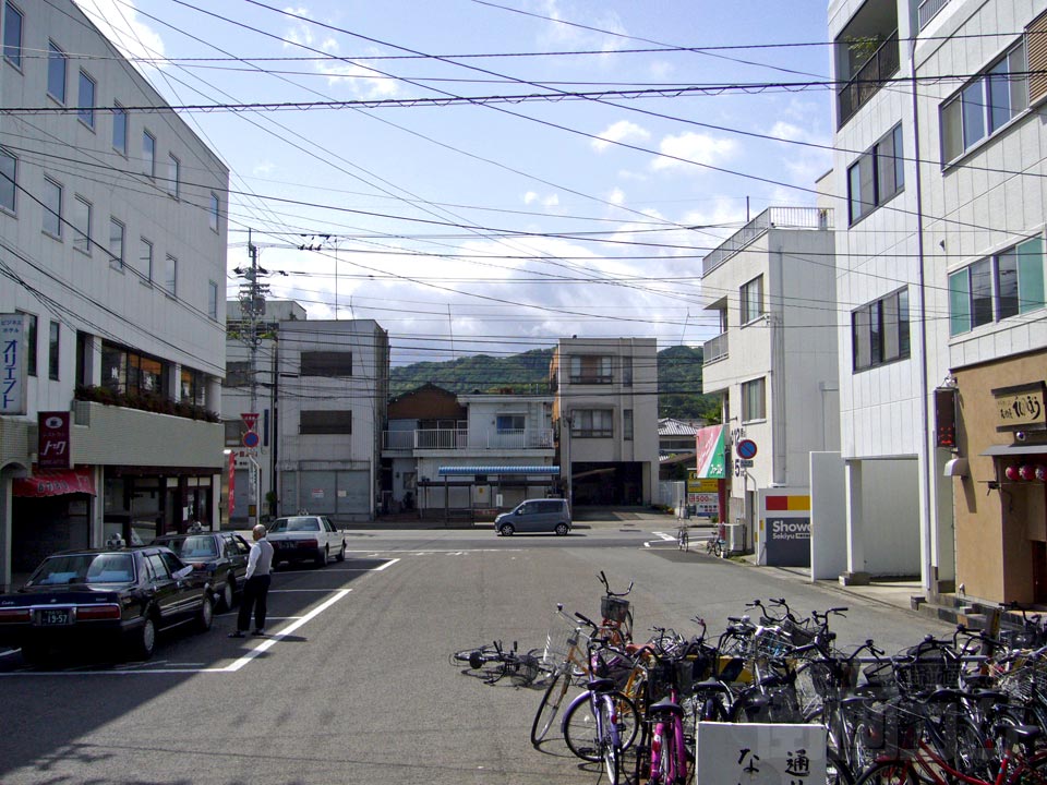 JR二軒屋駅前写真画像