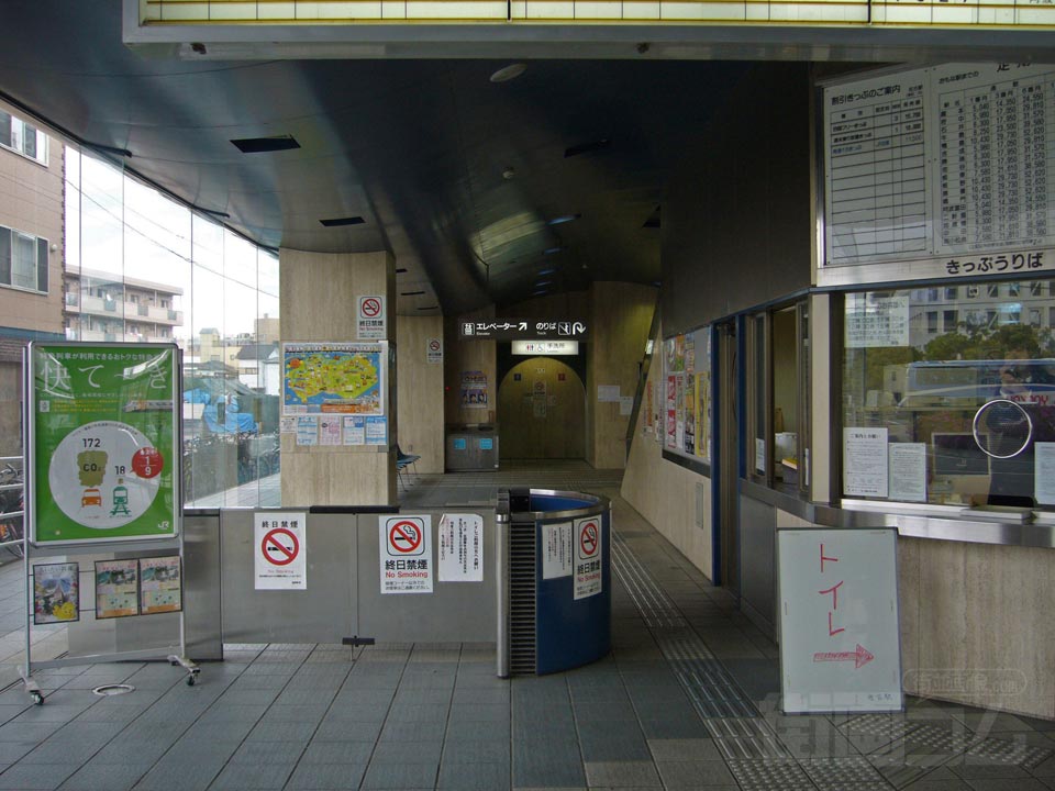 JR佐古駅改札口写真画像