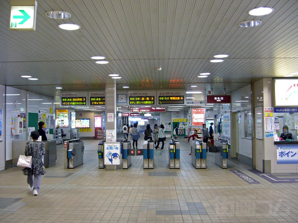 ことでん瓦町駅改札口写真画像