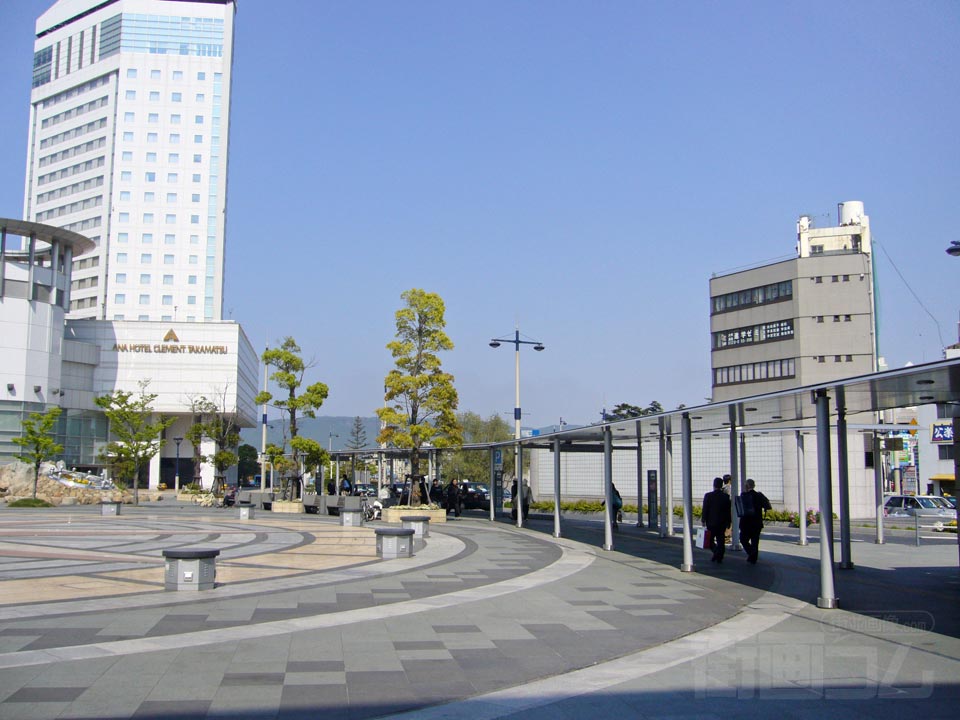 JR高松駅正面口前