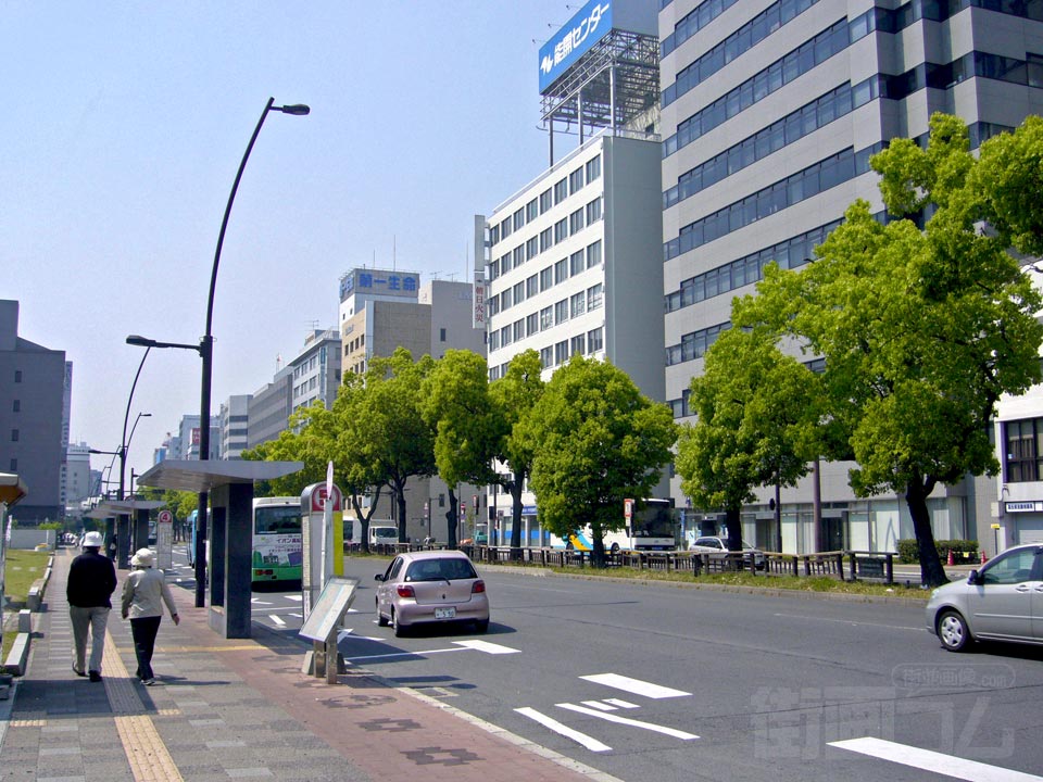 中央通り(国道30号線)