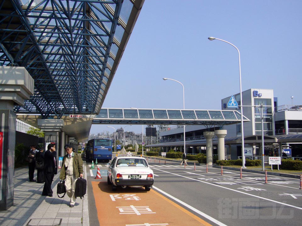 松山空港前写真画像