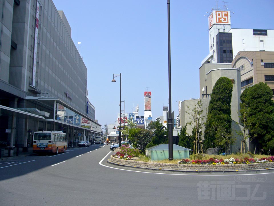 伊予鉄松山市駅北口前