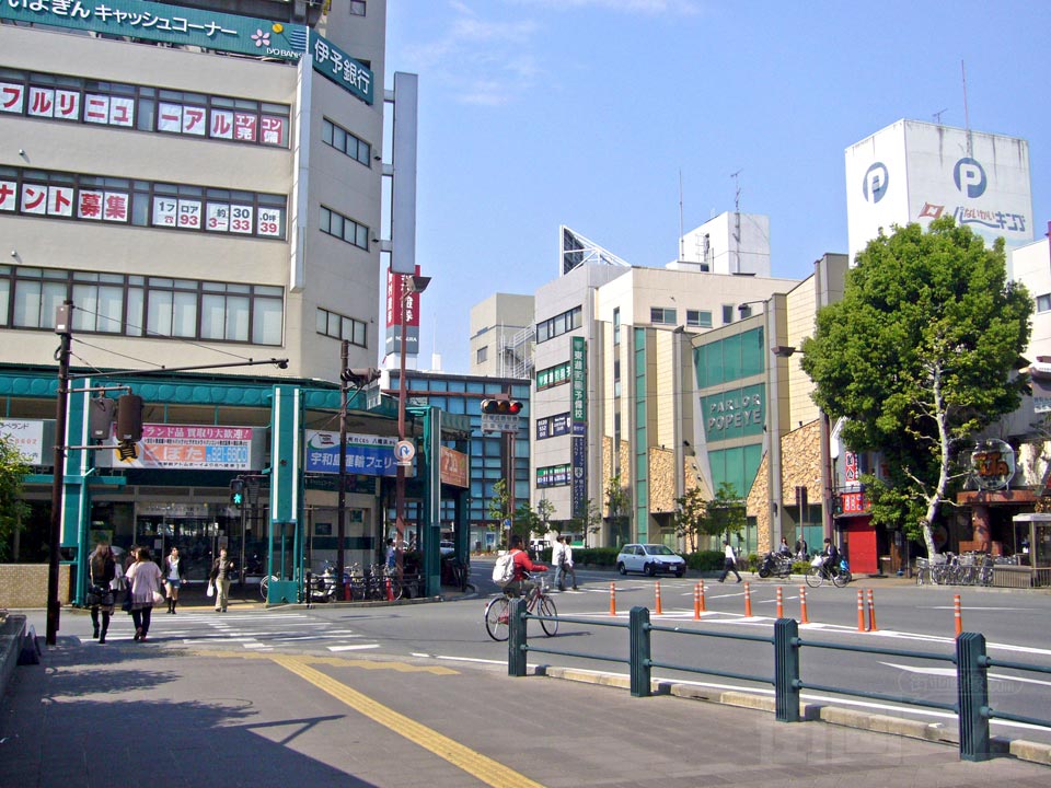 伊予鉄松山市駅北口前