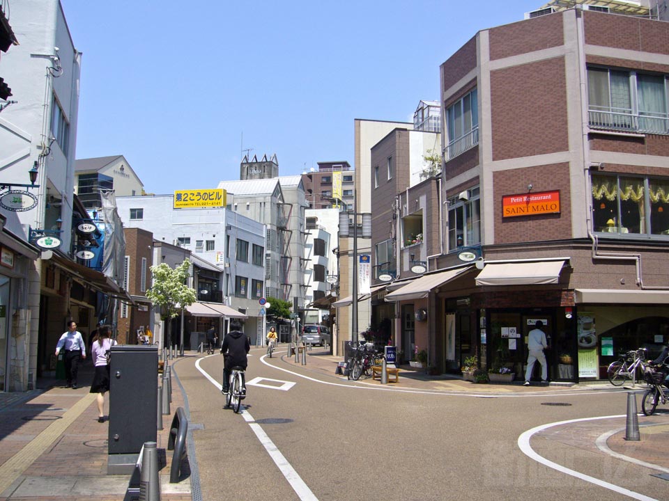 ロープウェー街