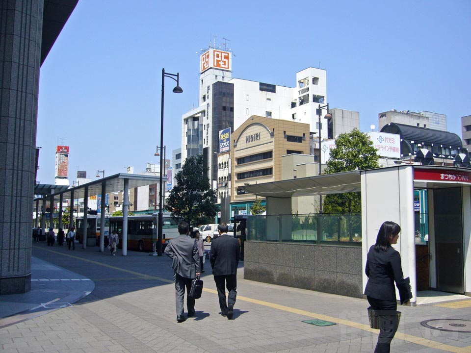伊予鉄松山市駅北口前