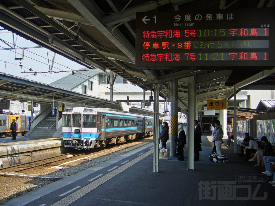 JR松山駅ホーム写真画像