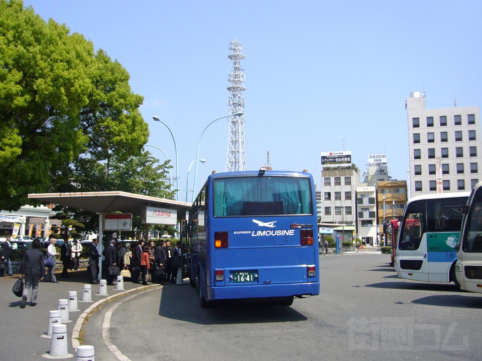 松山駅前バス停写真画像
