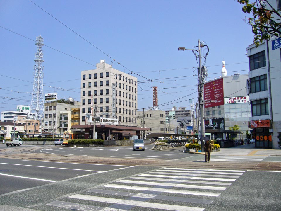 松山駅前交差点写真画像