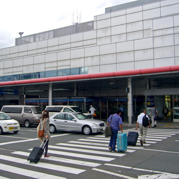 福岡県福岡市博多区福岡空港前写真画像