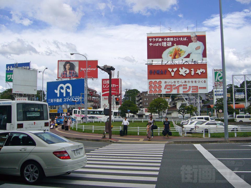 福岡空港前