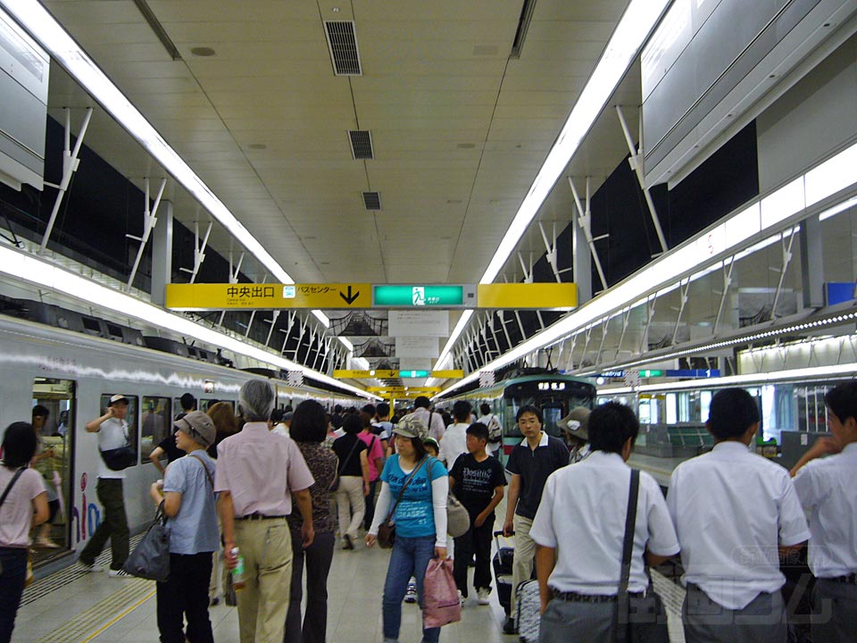 西鉄福岡(天神)駅