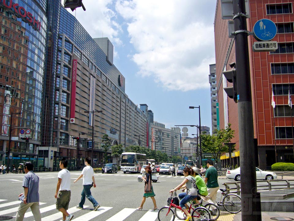 渡辺通4丁目交差点