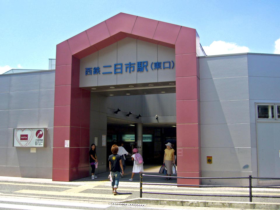 西鉄二日市駅東口写真画像