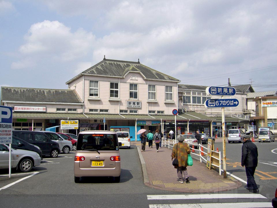 JR折尾駅東口写真画像
