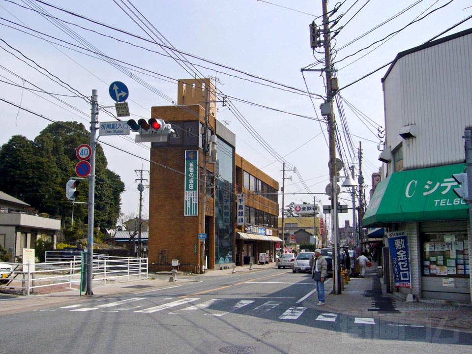 折尾駅入口交差点写真画像
