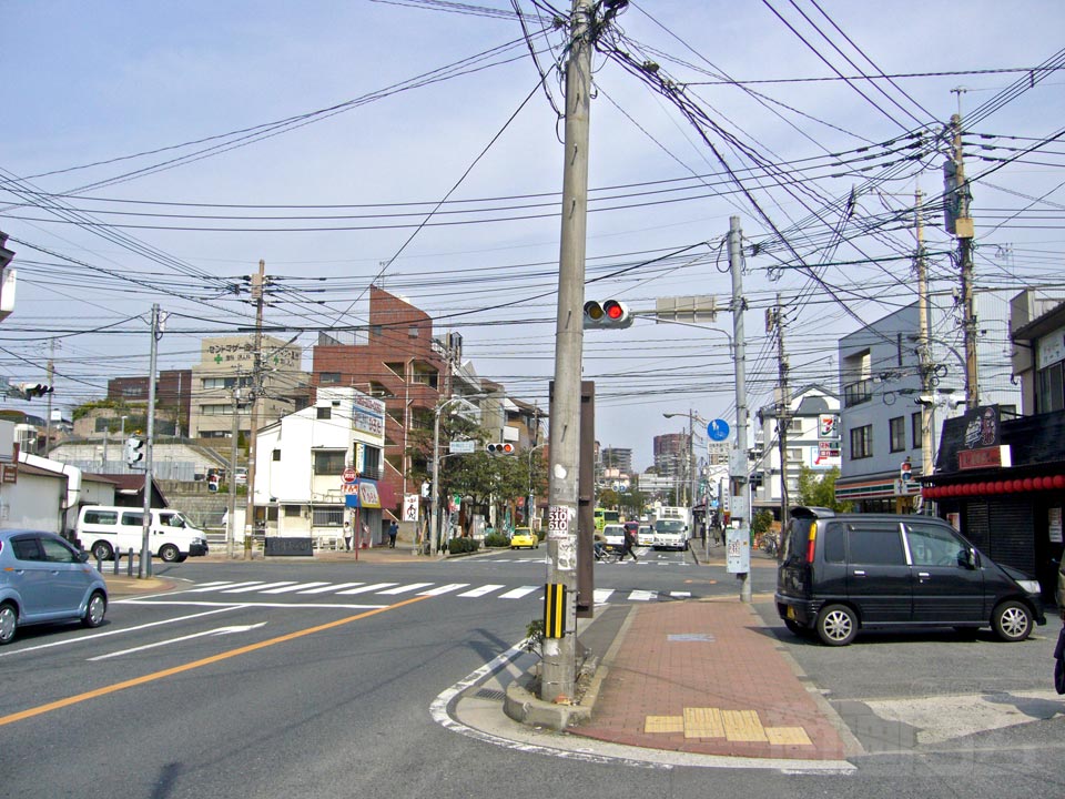折尾四丁目交差点写真画像