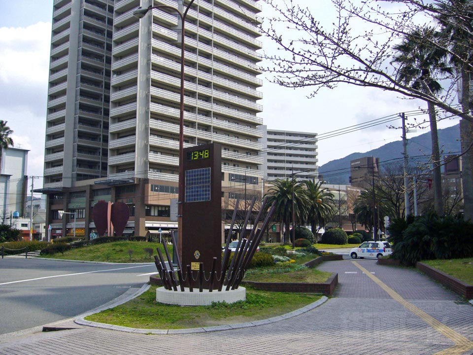 JR八幡駅前写真画像