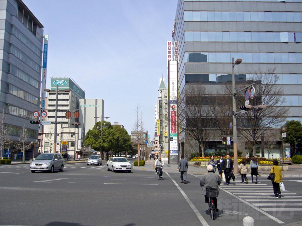 駅前交番西交差点