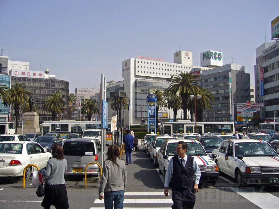 JR大分駅前