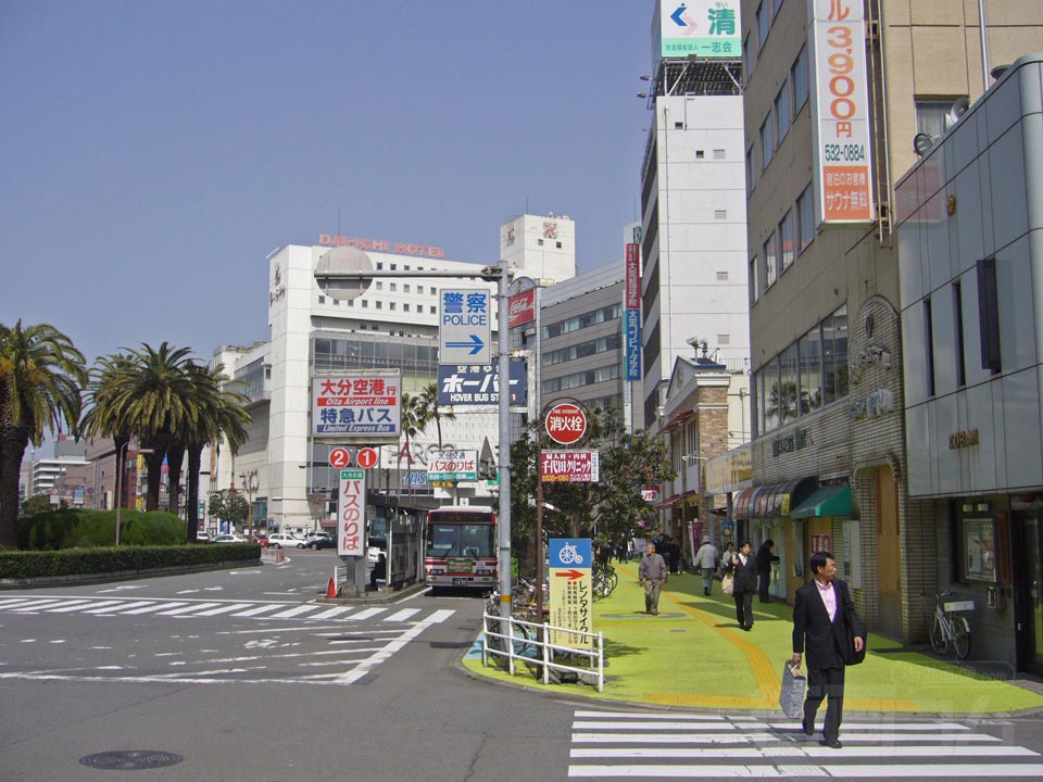 JR大分駅前