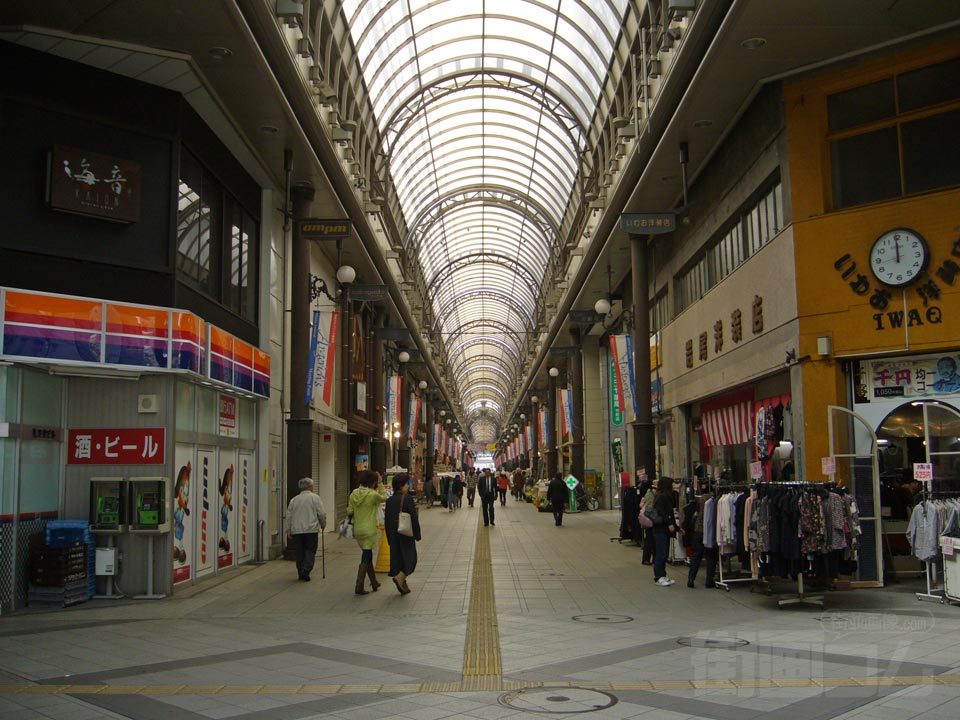 ガレリア竹町帆船モニュメント