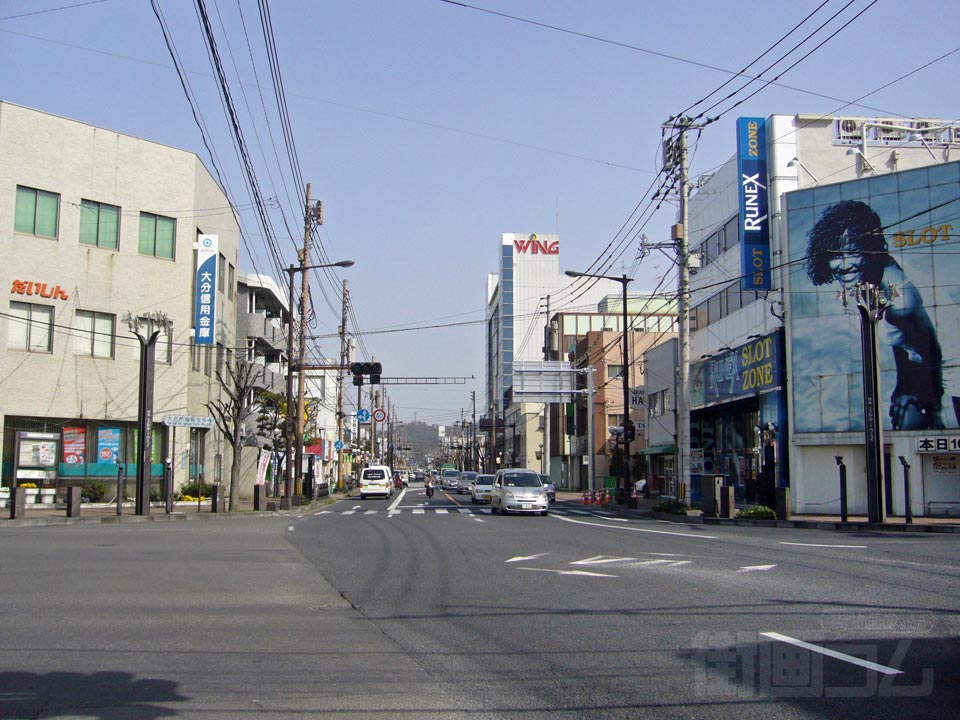 鶴崎駅入口交差点