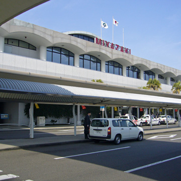 宮崎県宮崎市宮崎空港駅前写真画像